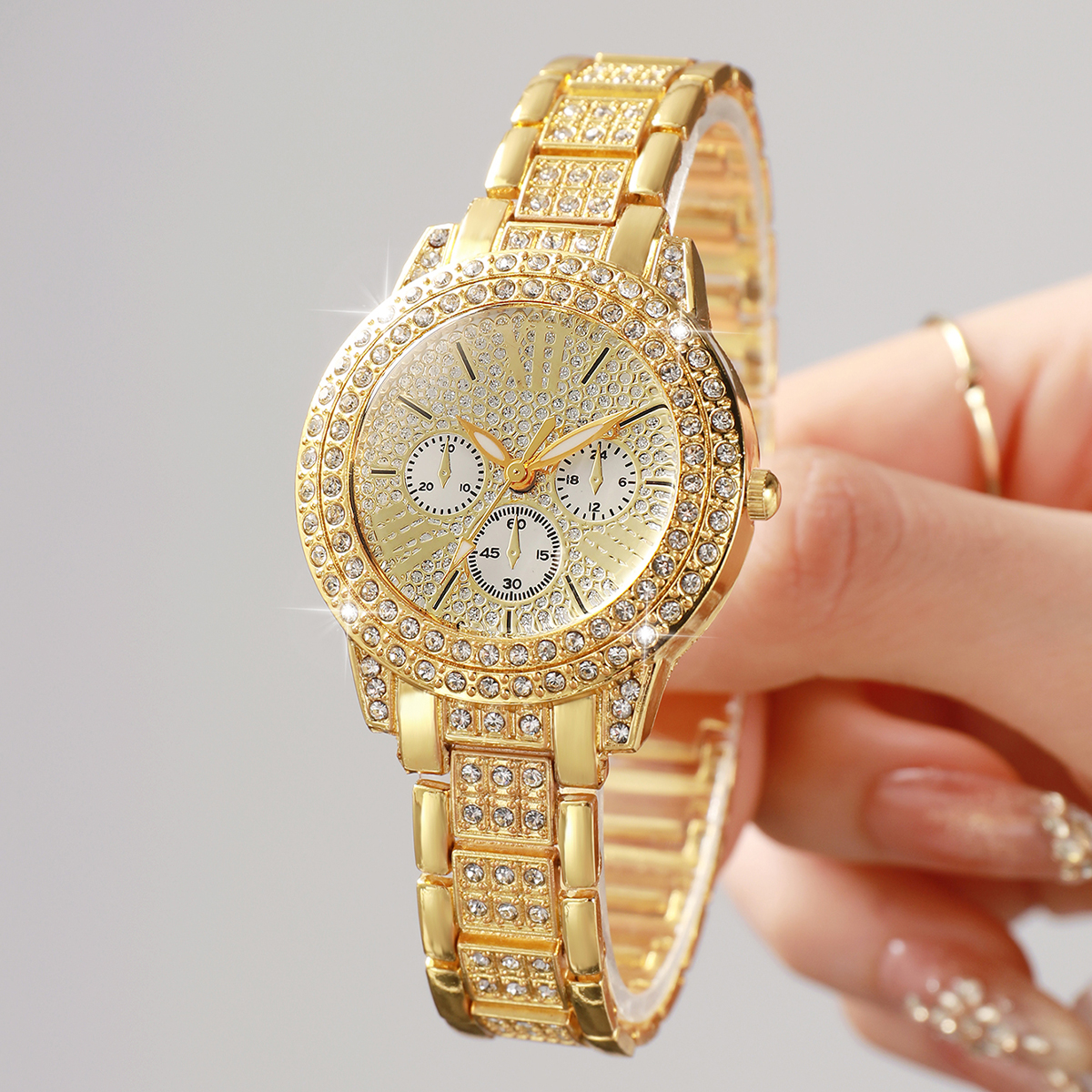 Fashion Decorative Three-eyes  - Ladies Luxury Watch 评论和价格